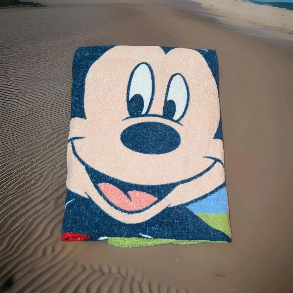 Official Disney Store Authentic Mickey Mouse Beach Towel Striped Retro Vintage